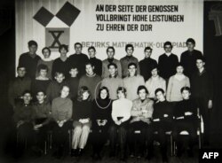 Angela Merkel la olimpiada de matematică din orașul Teterow, 1971.