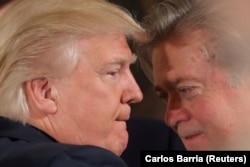 Donald Trump és Steve Bannon