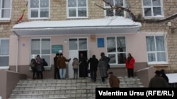 Secţie de votare la Primăria din Comrat, 2 februarie 2014