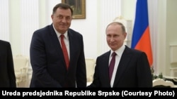 Pametnome bi, što kažu u Bosni, i išaret – ili "govor tijela" – trebalo da bude dosta.