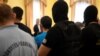 افراد بازداشت شده به اتهام قاچاق انسان درمحکمه ، آرشیف 