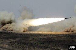 Lëshimi i një rakete gjatë stërvitjeve të përbashkëta ushtarake mes ushtrive të Jordanisë dhe SHBA-së, në Mudavara, afër kufirit me Arabinë Saudite. 18 maj 2015.