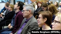 Inaugurarea Centrului Goethe - scriitorii Iulian Ciocan și Vitalie Ciobanu în public, Chișinău , 5 martie 2020