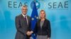 Përfaqësuesja e Lartë e BE-së, Federica Mogherini, dhe presidenti i Kosovës, Hashim Thaçi. (Foto nga arkivi)