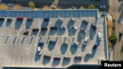 La coadă, la testare Covid, Los Angeles, California, 4 ianuarie 2022.