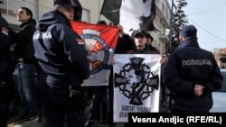 Članovi grupe „Srbska akcija“ učestvovali su na brojnim ekstremno desničarskim skupovima, pa tako i na ovom u Beogradu 8. februara 2016. godine, kada su organizovali skup podrške rehabilitaciji Milana Nedića, predsednika kvislinške vlade u vreme fašističke okupacije Srbije.