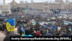 Плоштад на независностa во центарот на Киев, 8 декември 2013 година