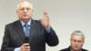 Под руководством Михаила Горбачева Александр Лебедев (справа) и другие выступили с «Общественной антикризисной инициативой»