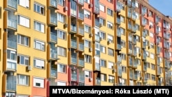 Panelház Kőbányán az Újhegyi lakótelepen, Budapesten Budapest, 2023. március 18-án