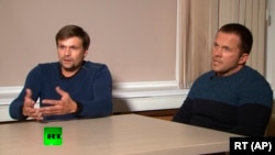 Александър Мишкин и Анатолий Чепига отричат да работят за ГУГЩ.