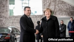 Премиерот Зоран Заев и германската канцеларка Ангела Меркел.