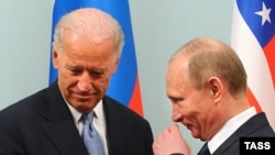 На 10 март 2011 тогавашният вицепрезидент на САЩ Джо Байдън се среща в Москва с президента на Русия Владимир Путин.