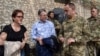 Спеціальний представник адміністрації США щодо врегулювання на окупованій частині сходу України Курт Волкер (у цивільному) на Донбасі, 23 липня 2017 року (фото прес-центру Штабу АТО)