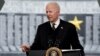 Президент США Джо Байден вшановує пам'ять загиблих солдатів, виступаючи напередодні Дня пам'яті, що припав на 31 травня 