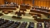 Primul guvern care se află în carantină. Politica online adoptată în forță de România