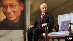 Nagrada za Liu Xiaoboa je ostavljena u njegovoj praznoj stolici, 9. decembar 2010. godine 