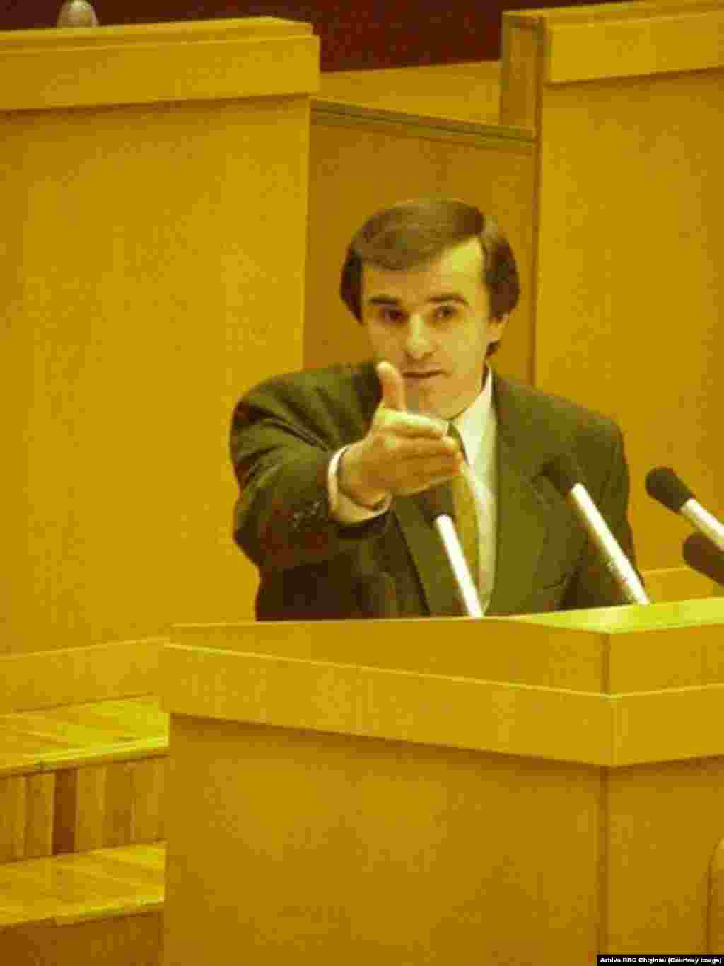 27 noiembrie 2001. Premierul Vasile Tarlev
