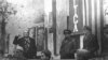 Ибаррури и командующий 46-й дивизией республиканской армией Испании генерал Кампесино (Валентин Гонсалес) среди бойцов и командиров 13-й интербригады. [Фото — <a href="http://www.rusarchives.ru" target=_blank>«Архивы России»</a>]