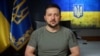 Volodimir Zelenski va face astăzi prima sa vizită oficială în România, la 19 luni de când Ucraina a fost invadată de Rusia.