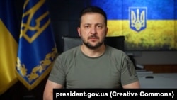 Volodimir Zelenski va face astăzi prima sa vizită oficială în România, la 19 luni de când Ucraina a fost invadată de Rusia.