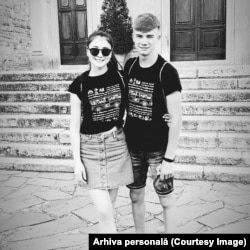 Vasile Severin, împreună cu sora sa Maria, locuiește în prezent în Irlanda