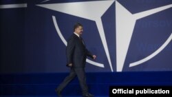 Петр Порошенко на саммите НАТО. Варшава, июль 2016 года