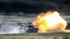 Një tank ukrainas i tipit T-84 gjatë stërvitjeve ushtarake. Fotografi nga arkivi. 
