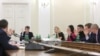 Глава конкурсної комісії Роман Майданик під час засідання комісії з проведення конкурсу на зайняття посад директора Державного бюро розслідувань, його заступників, директорів територіальних органів та керівників підрозділів центрального апарату ДБР, у Києві, 16 листопада 2017 року