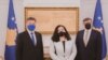 Specijalni predstavnik EU Miroslav Lajčak, predsednica Kosova Vjosa Osmani i američki izaslanik Metju Palmer, Priština, 31. maja 2021. 