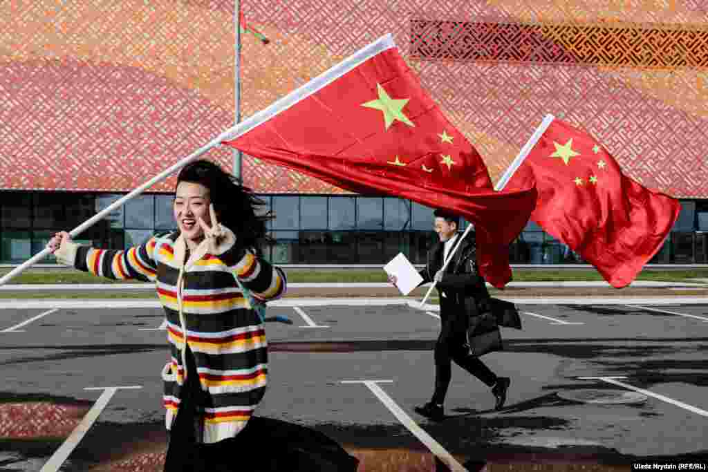 Serbarea a 70 de ani de la fondarea Republicii Populare Chineze la Big Stone, un parc industrial bieloruso-chinez. Raionul Smalyavichy, Belarus, 10 octombrie 2019