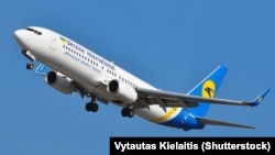 Самалёт «Міжнародных авіяліній Украіны», ілюстрацыйнае фота