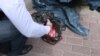 СБУ затримала 29 людей біля консульства Польщі у Києві (відео)