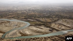 Talibanii susțin că nivelurile scăzute ale râului Helmand - care alimentează lacurile și zonele umede din provincia Sistan-Baluchistan din sud-estul Iranului - nu permit o cantitate mai mare de apă.
