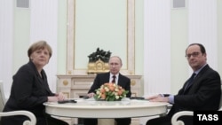 Путин, Олланд и Меркель на встрече в Кремле 6 февраля 2015 года 