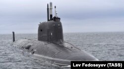 Атомната подводница "Казан" пристига в базата си за постоянна дислокация на Северния флот на Военноморските сили на Русия в района на Мурманск, юни 2021 г.