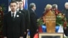 Predsednik SPS Ivica Dačić stoji uz kovčeg Slobodana Miloševića 2006. godine
