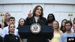 Nënpresidentja amerikane, Kamala Harris, gjatë një fjalimi në Shtëpinë e Bardhë. 22 korrik 2024. 