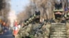 Detașamente militare participă la repetiția pentru parada militară organizată pe 1 decembrie, cu ocazia sărbătoririi Zilei Naționale a României, la Arcul de Triumf din București.