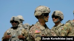 Pușcași americani la aplicațiile militare din Georgia