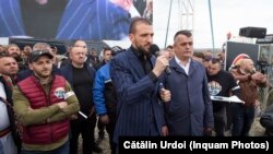 Primul metru de autostradă finanțat privat de omul de afaceri Stefan Mandachi, martie 2019.