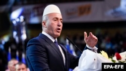 Илустрација, Лидерот на Алијансата за иднината на Косово Рамуш Харадинај во обраќање кон јавноста за време на изборната кампања