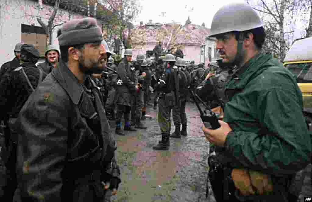 Pas tubimit në Gazimestan, nisën luftërat e përgjakshme në Jugosllavi. Në vjeshtën e vitit 1991, Vukovari në Kroaci ra dhe një masakër e civilëve kroatë u krye në fshatin Skabërnja.