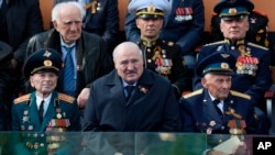 Лукашенко на парадата по повод 9 мај во Москва