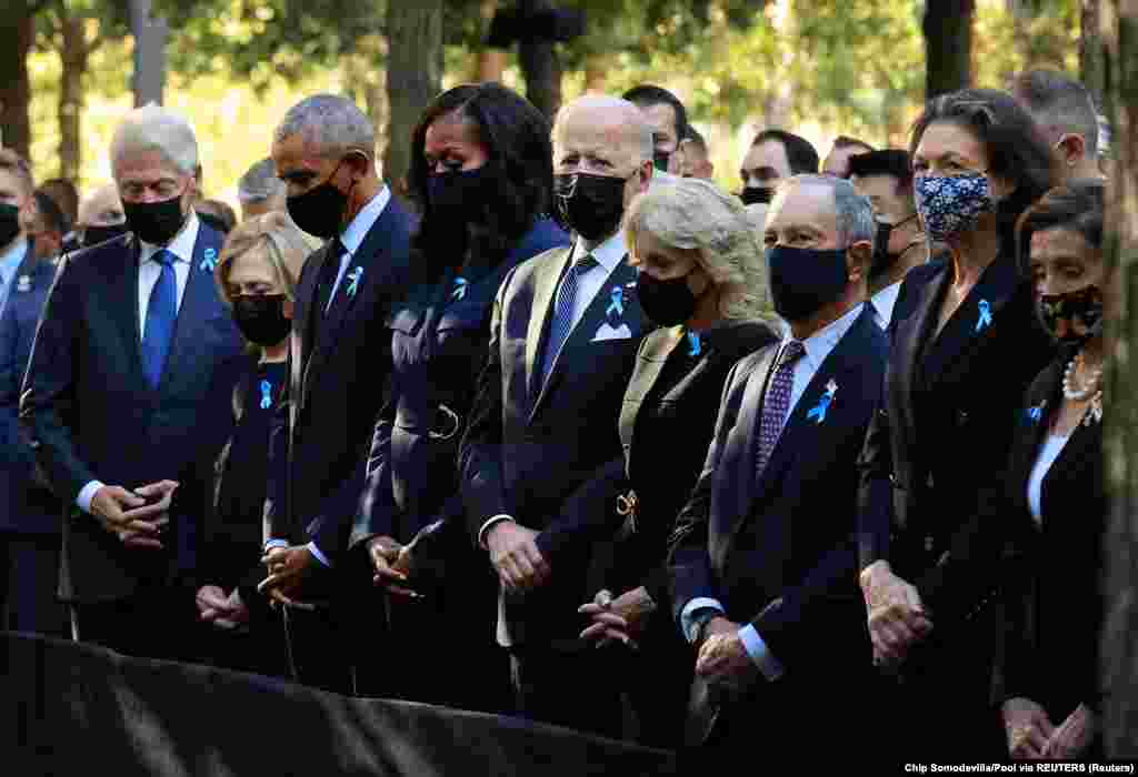 Në ceremoninë përkujtimore në Nju Jork, mori pjesë presidenti Joe Biden, Zonja e Parë, Jill Biden, ish-presidenti Barack Obama së bashku me bashkëshorten e tij Michelle Obama, ish-presidenti Bill Clinton dhe ish-sekretarja e Shtetit, Hillary Clinton, ish-kryetari i Nju Jorkut, Michael Bloomberg dhe zyrtarë të tjerë të lartë amerikanë. Në mbarë SHBA-në, më 11 shtator, mbahen ceremoni, për të nderuar afro 3,000 qytetarët që humbën jetën 20 vjet më parë.&nbsp; &nbsp;