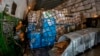 Materiale sanitare de import și prețul lor politic