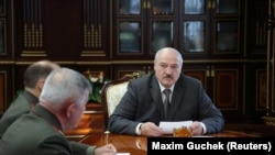 Белорускиот претседател Александар Лукашенко се состана со државните службеници за безбедност во Минск, Белорусија, 27 септември 2021 година