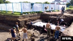 Ілюстрацыйнае фота. Археалягічныя раскопкі Менскага замчышча, жнівень 2009 году