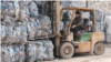 O companie privată din Chișinău sortează acum deșeurile municipale și reciclează plasticul. 