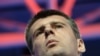 Михаил Прохоров не торопится с созданием "сетевой" политической партии. 